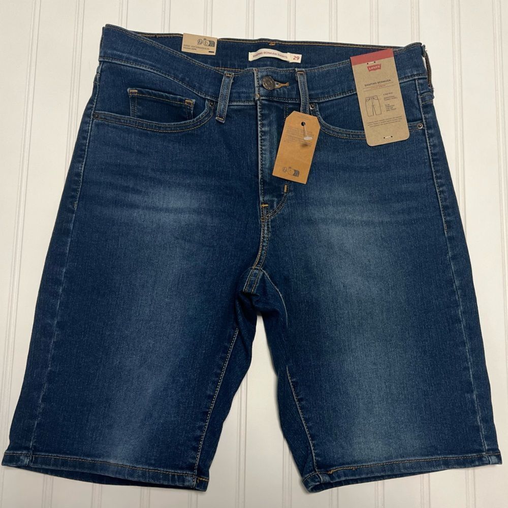 Levi's Shaping Bermuda Shorts- Size 29